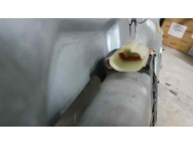 Recambio de elevalunas delantero derecho para kia cerato 2.0 ex familiar (5-ptas.) referencia OEM IAM  2 PIN ELECTRICO