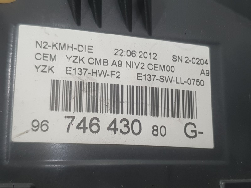 Recambio de cuadro instrumentos para peugeot 208 i (ca_, cc_) 1.6 hdi referencia OEM IAM 1688332380  