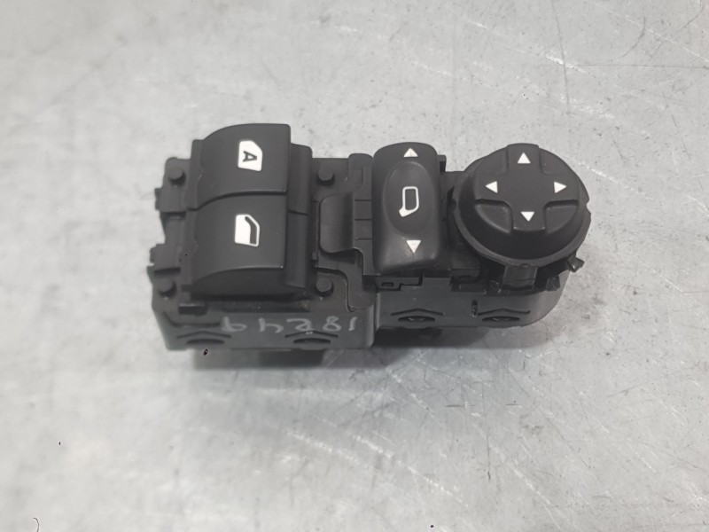 Recambio de mando elevalunas delantero izquierdo para peugeot 208 i (ca_, cc_) 1.6 hdi referencia OEM IAM 96758211ZD  