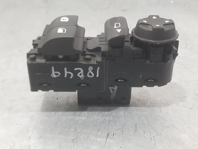Recambio de mando elevalunas delantero izquierdo para peugeot 208 i (ca_, cc_) 1.6 hdi referencia OEM IAM 96758211ZD  