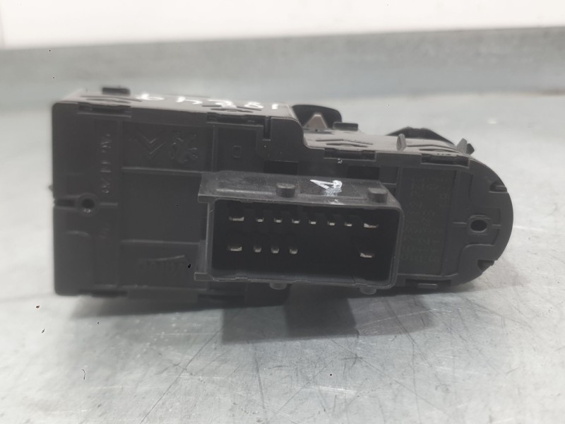 Recambio de mando elevalunas delantero izquierdo para peugeot 208 i (ca_, cc_) 1.6 hdi referencia OEM IAM 96758211ZD  