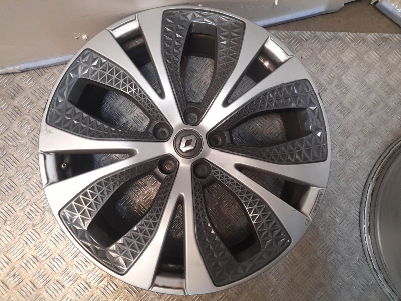 Recambio de juego llantas aluminio para renault grand scénic iv (r9_) 1.2 tce 130 referencia OEM IAM 6.5X20 5 TORN ET33 ROZADAS 