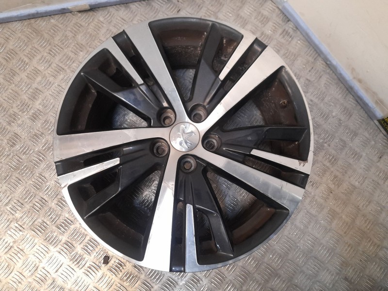 Recambio de llanta aluminio para peugeot 3008 ii suv (mc_, mr_, mj_, m4_) hybrid referencia OEM IAM 7X18 5 TORN ET49 ROZADA ALUM