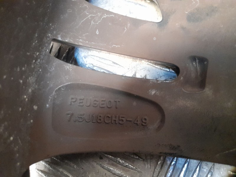 Recambio de llanta aluminio para peugeot 3008 ii suv (mc_, mr_, mj_, m4_) hybrid referencia OEM IAM 7X18 5 TORN ET49 ROZADA ALUM