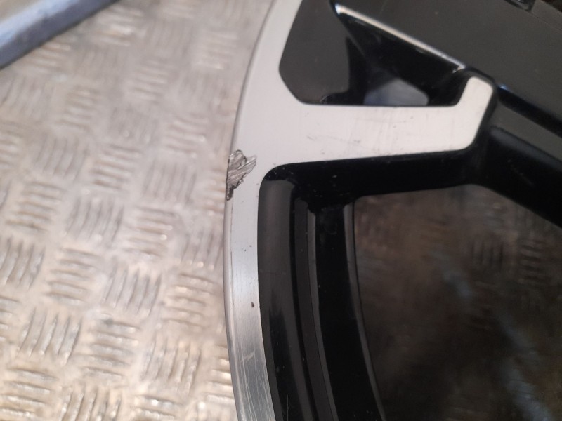 Recambio de llanta aluminio para jeep compass (mp, m6, mv, m7) 1.3 hyvrid 4x4 referencia OEM IAM 7X17 5 TORN ET37.5 ROZADA ALUMI