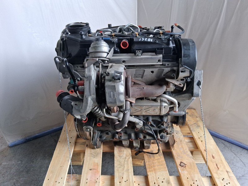 Recambio de motor completo para volkswagen golf vi (5k1) 2.0 tdi referencia OEM IAM CFGB 03L100090R 