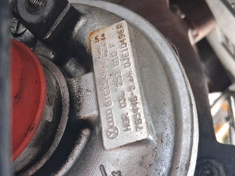 Recambio de motor completo para volkswagen golf vi (5k1) 2.0 tdi referencia OEM IAM CFGB 03L100090R 