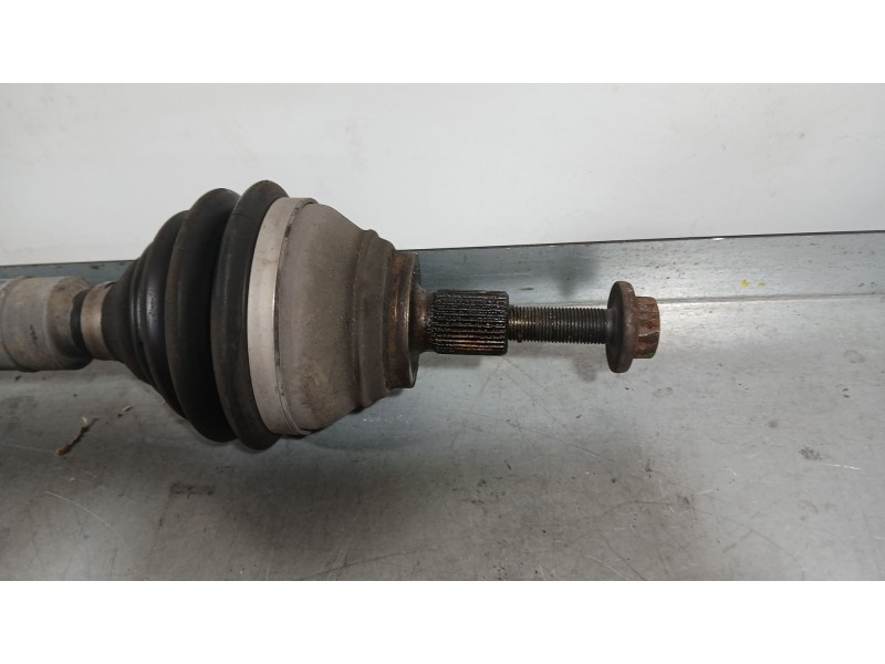 Recambio de transmision delantera derecha para volkswagen golf vi (5k1) 2.0 tdi referencia OEM IAM 2K0407272G  