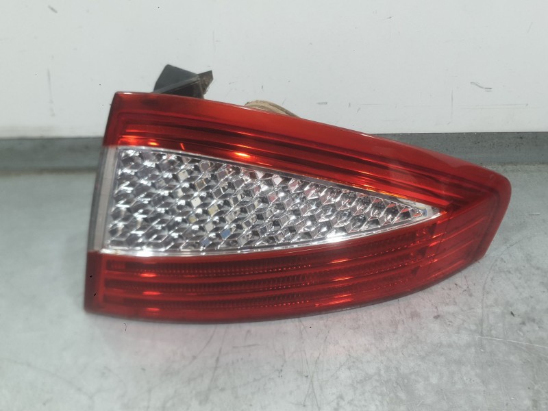 Recambio de piloto trasero derecho exterior para ford mondeo iv (ba7) 1.8 tdci referencia OEM IAM 1523730  