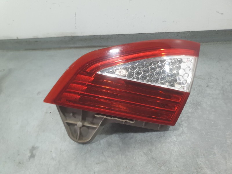 Recambio de piloto trasero derecho interior para ford mondeo iv (ba7) 1.8 tdci referencia OEM IAM 1486766  