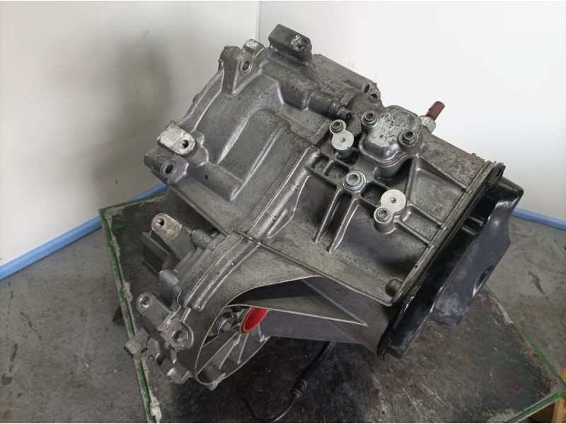 Recambio de caja cambios para skoda rapid active referencia OEM IAM QTS TOCADA CAMBIAR TAPA  26077 5VELOCIDADES