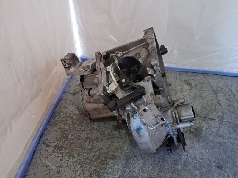 Recambio de caja cambios para peugeot 3008 ii suv (mc_, mr_, mj_, m4_) 1.6 bluehdi 100 referencia OEM IAM 20ET51 1620293880 9553