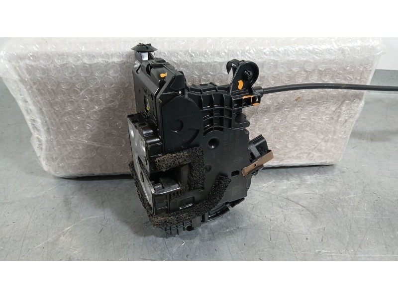 Recambio de cerradura puerta delantera derecha para renault zoe (bfm_) zoe referencia OEM IAM 805026245R  