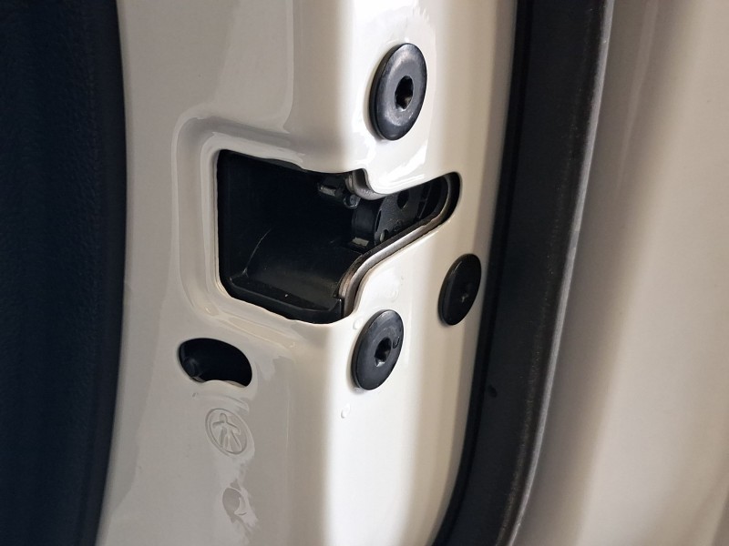Recambio de cerradura puerta trasera derecha para mg hs (as23) 1.5 t (sas23) referencia OEM IAM 10640594  
