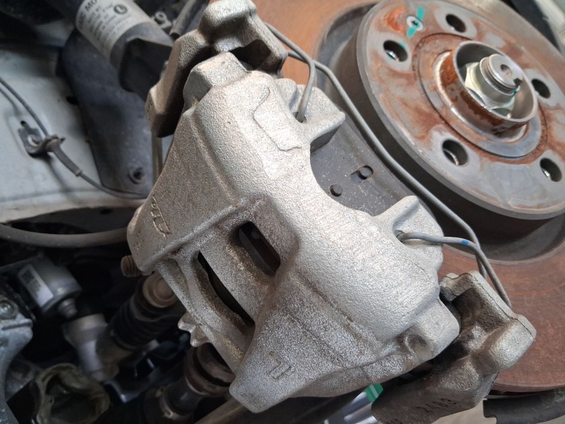 Recambio de pinza freno delantera izquierda para mg hs (as23) 1.5 t (sas23) referencia OEM IAM 10138332  