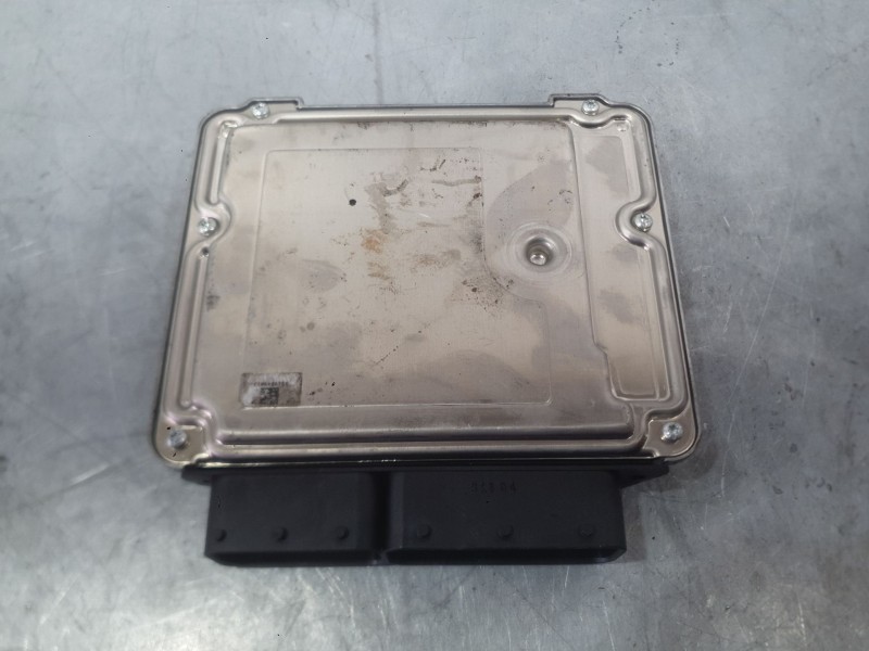 Recambio de centralita motor uce para bmw 1 (f21) 116 d referencia OEM IAM 13618576341  