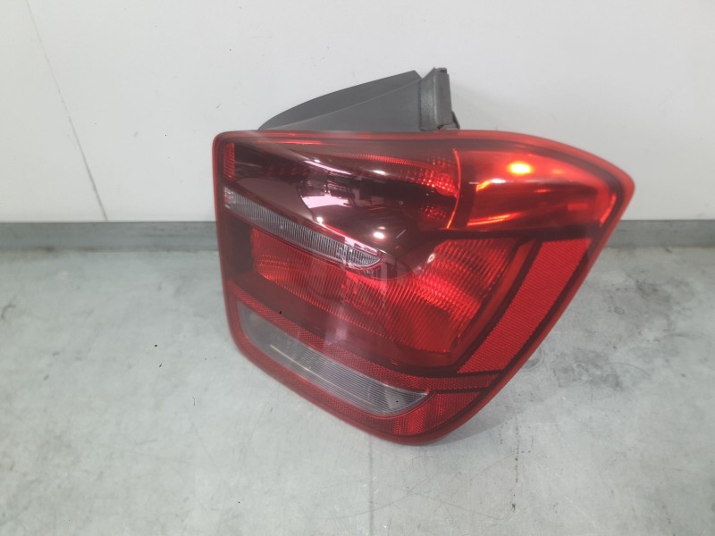 Recambio de piloto trasero derecho para bmw 1 (f21) 116 d referencia OEM IAM 63217270096  
