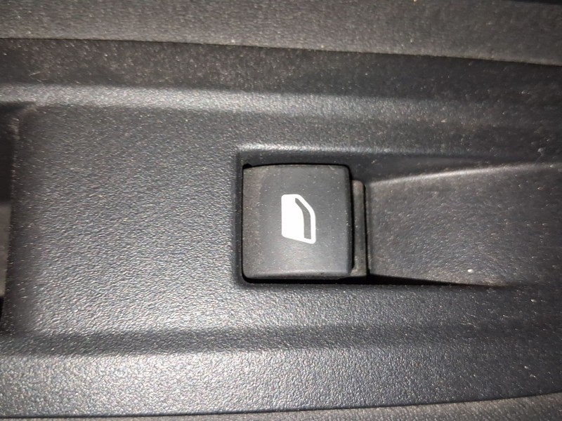 Recambio de mando elevalunas trasero izquierdo para citroën c4 iii (ba_, bb_, bc_) 1.2 puretech 130 (bahnsa, bahnsb) referencia 