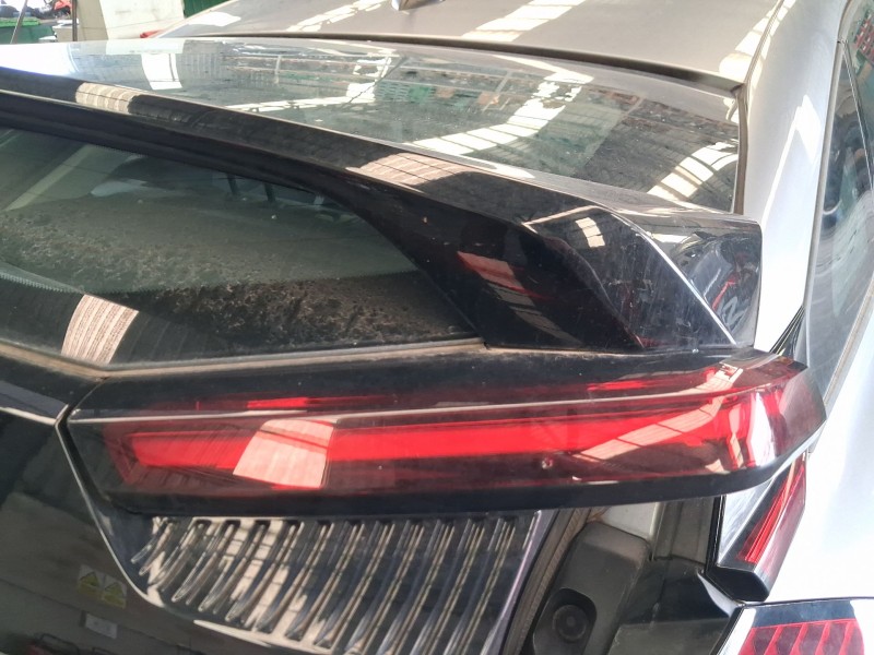 Recambio de piloto trasero derecho interior para citroën c4 iii (ba_, bb_, bc_) 1.2 puretech 130 (bahnsa, bahnsb) referencia OEM