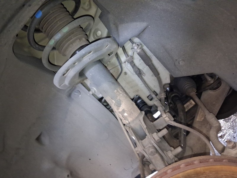 Recambio de amortiguador delantero izquierdo para citroën c4 iii (ba_, bb_, bc_) 1.2 puretech 130 (bahnsa, bahnsb) referencia OE