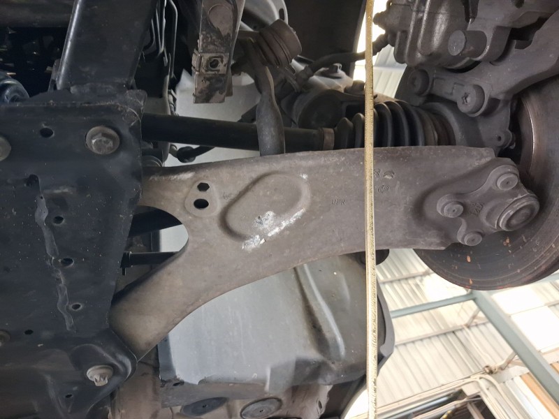 Recambio de brazo suspension inferior delantero izquierdo para citroën c4 iii (ba_, bb_, bc_) 1.2 puretech 130 (bahnsa, bahnsb) 