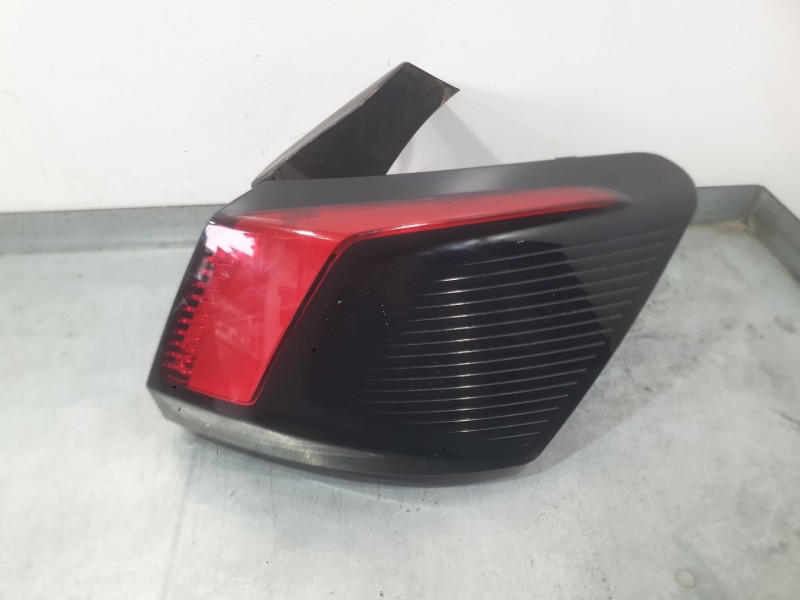 Recambio de piloto trasero derecho exterior para peugeot 3008 ii suv (mc_, mr_, mj_, m4_) 1.2 thp/ puretech 130 (mrhnsm, mrhnsu,