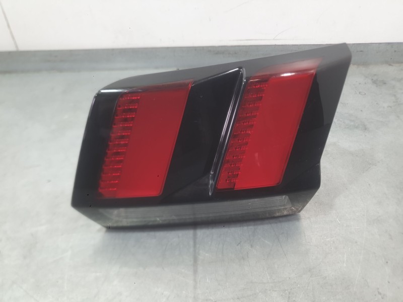 Recambio de piloto trasero derecho interior para peugeot 3008 ii suv (mc_, mr_, mj_, m4_) 1.2 thp/ puretech 130 (mrhnsm, mrhnsu,