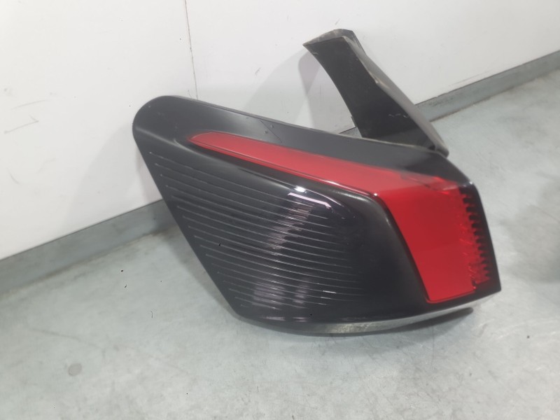 Recambio de piloto trasero izquierdo exterior para peugeot 3008 ii suv (mc_, mr_, mj_, m4_) 1.2 thp/ puretech 130 (mrhnsm, mrhns