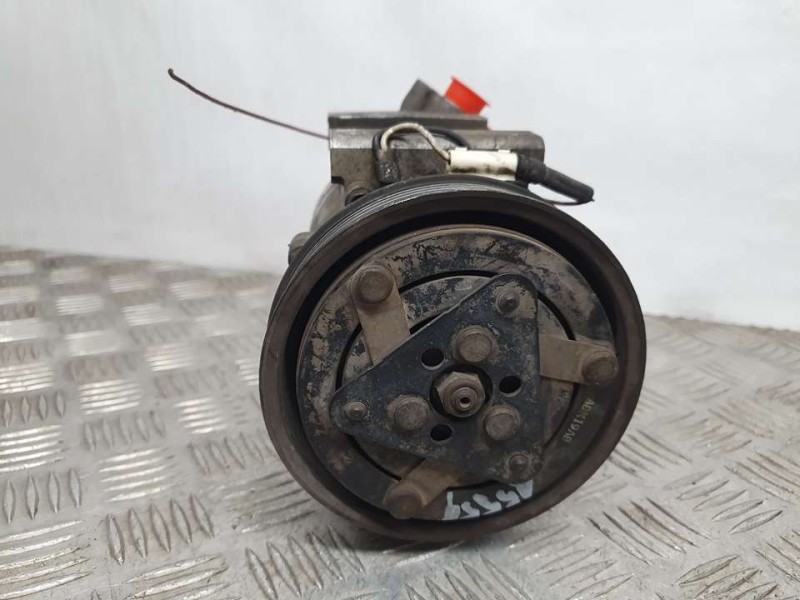 Recambio de compresor aire acondicionado para renault kangoo (f/kc0) rt referencia OEM IAM 7700111235 SD6V12 SANDEN