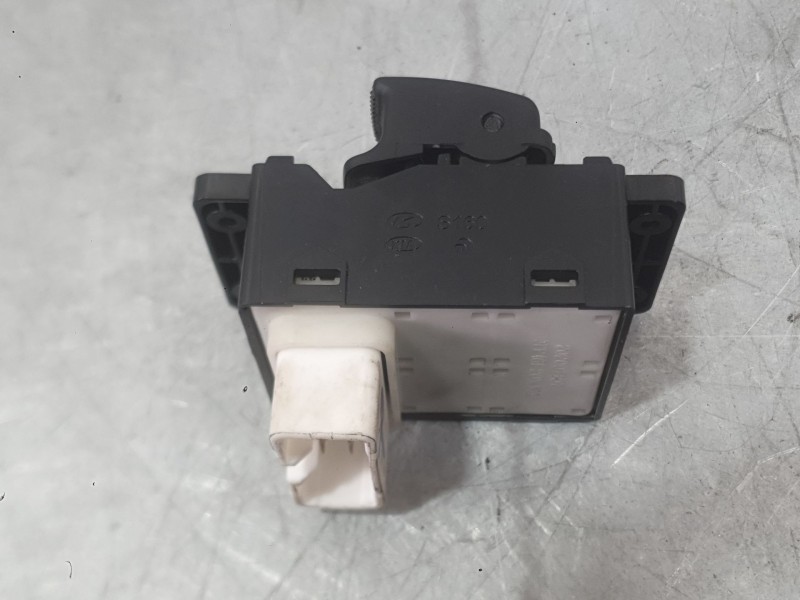 Recambio de mando elevalunas delantero izquierdo para hyundai i10 i (pa) 1.1 referencia OEM IAM 935700X0004X  