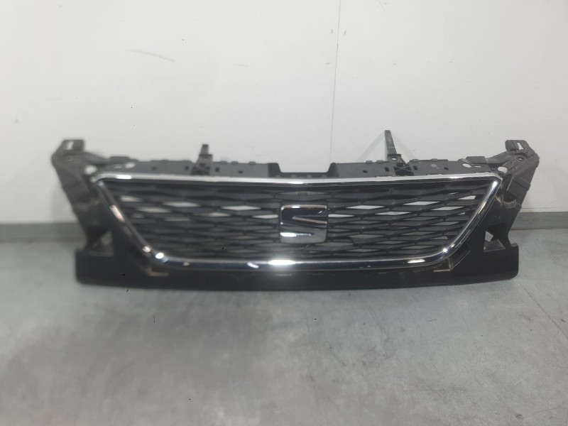 Recambio de rejilla delantera para seat leon st (5f8) 1.4 tsi referencia OEM IAM 5F0853654H9B9  