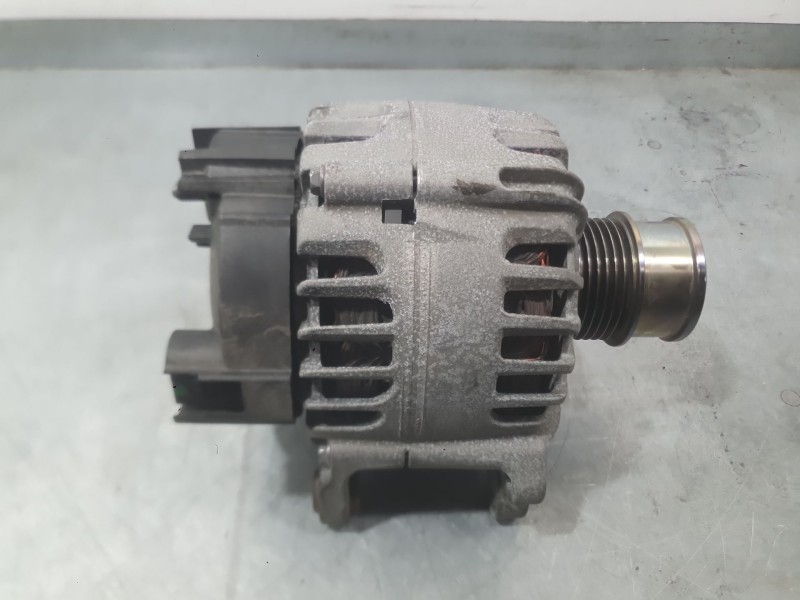 Recambio de alternador para seat leon st (5f8) 1.4 tsi referencia OEM IAM 04E903015G 04E903015GX 