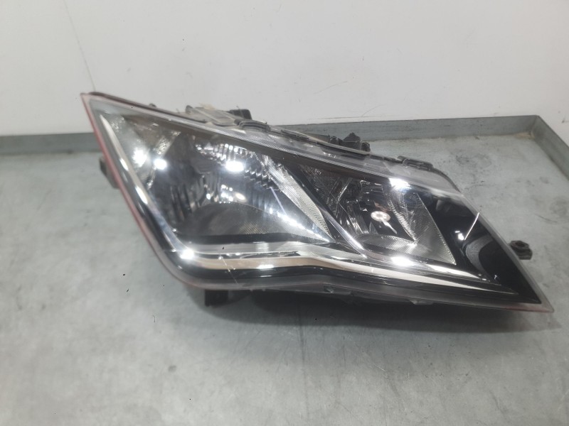 Recambio de faro derecho para seat leon st (5f8) 1.4 tsi referencia OEM IAM 5F1941006B  