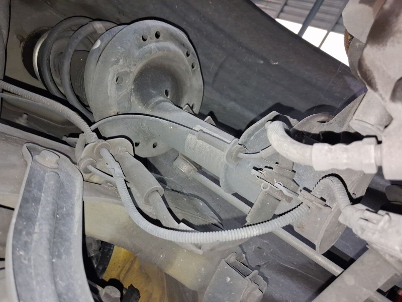 Recambio de amortiguador delantero izquierdo para fiat 500 (312_) 1.2 (312axa1a) referencia OEM IAM 51871427  