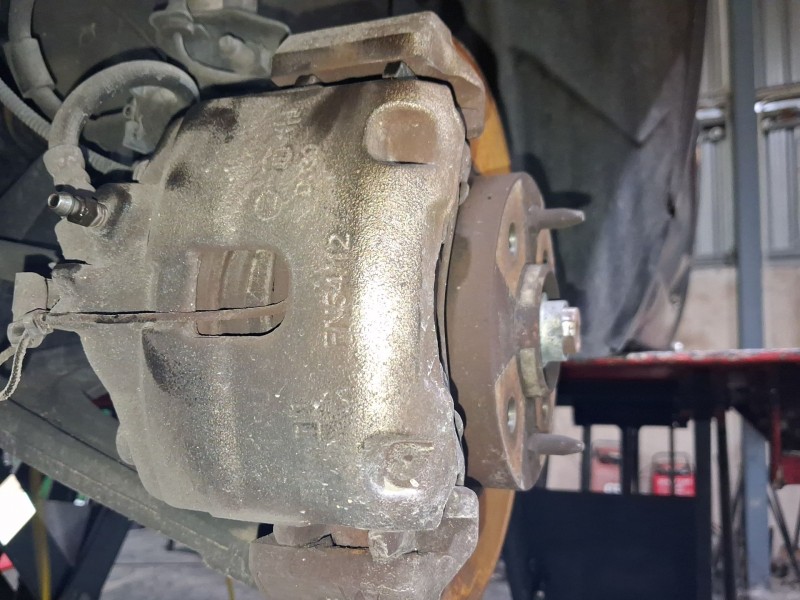 Recambio de pinza freno delantera izquierda para fiat 500 (312_) 1.2 (312axa1a) referencia OEM IAM 77365812  