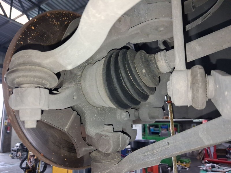 Recambio de mangueta delantera izquierda para fiat 500 (312_) 1.2 (312axa1a) referencia OEM IAM 52018640  