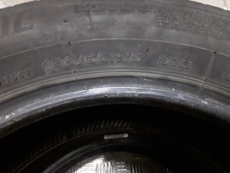 Recambio de neumatico pareja para neumaticos reutilizados - referencia OEM IAM 195651591H BRIDGESTONE 195/65/15/91H