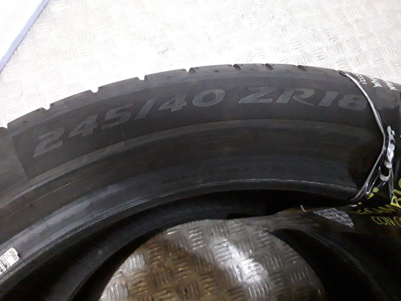 Recambio de neumatico pareja para neumaticos reutilizados - referencia OEM IAM 245401897Y PIRELLI 245/40/18/97Y