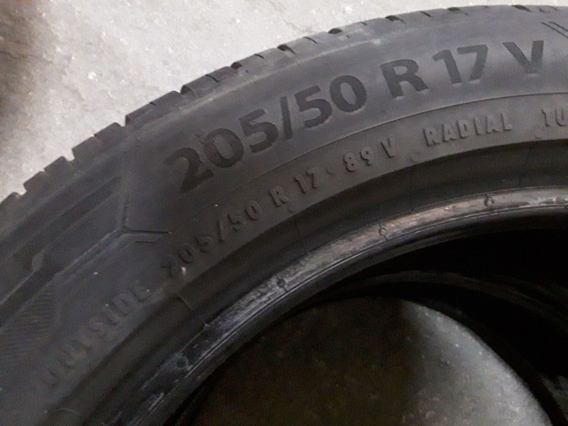 Recambio de neumatico pareja para neumaticos reutilizados - referencia OEM IAM 205501789V BARUM 205/50/17/89V