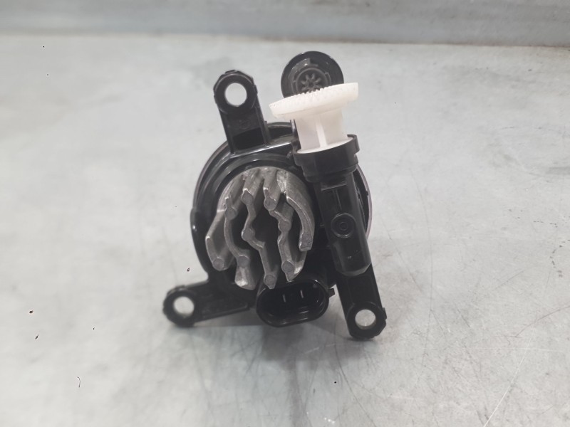 Recambio de faro antiniebla derecho para opel corsa f (p2jo) 1.2 (68) referencia OEM IAM 9831303680  