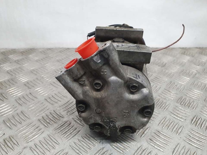 Recambio de compresor aire acondicionado para renault kangoo (f/kc0) rt referencia OEM IAM 7700111235 SD6V12 SANDEN
