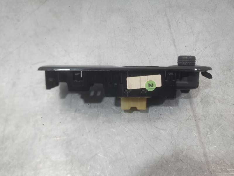 Recambio de mando elevalunas delantero izquierdo para renault clio iv (bh_) 1.5 dci 90 referencia OEM IAM 254112588R C/MANDO RET