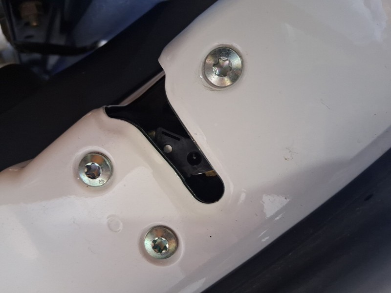 Recambio de cerradura puerta trasera derecha para hyundai i20 i (pb, pbt) 1.2 referencia OEM IAM 814201J520  