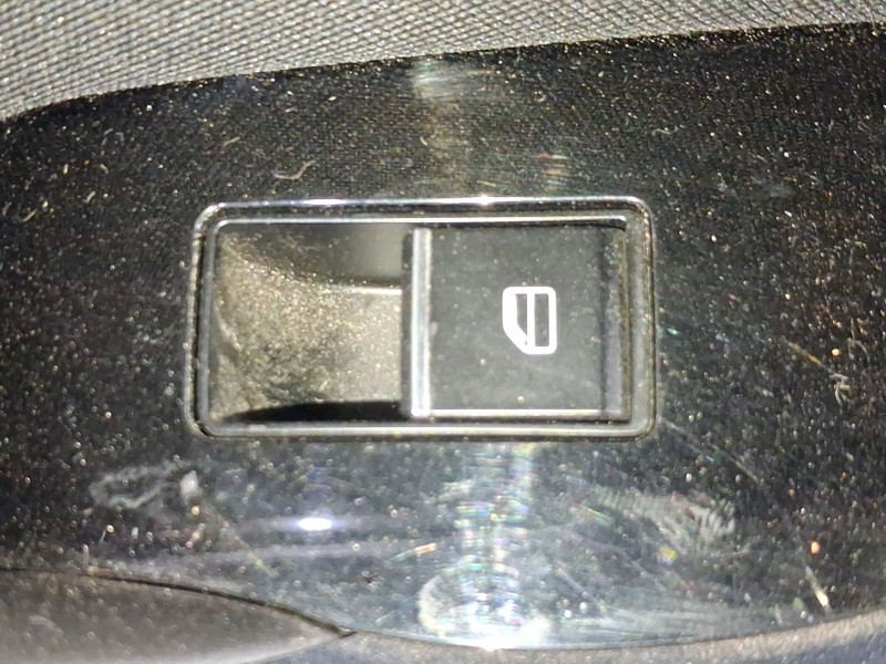 Recambio de mando elevalunas trasero derecho para mazda cx-30 (dm, dt, ed) skyactiv-g m hybrid referencia OEM IAM BDGF66370  