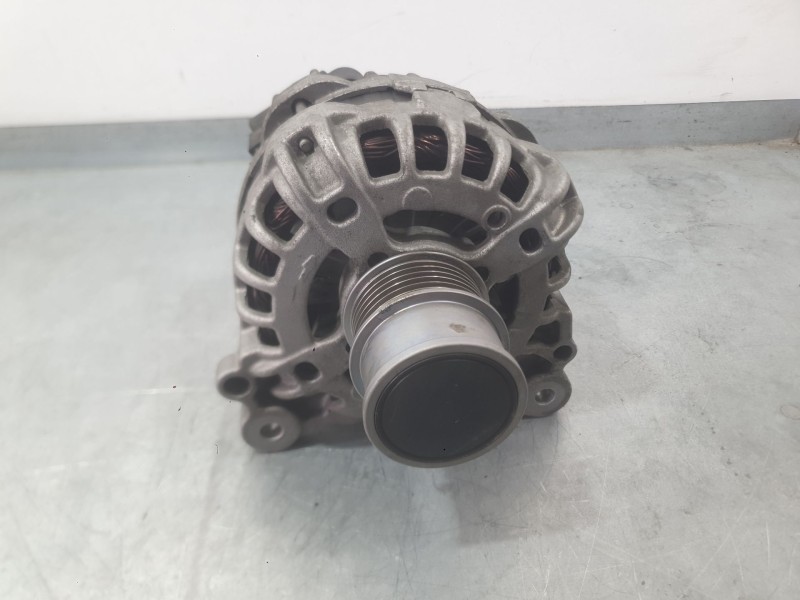 Recambio de alternador para seat ibiza iv (6j5, 6p1) 1.2 tsi referencia OEM IAM 04E903015A  