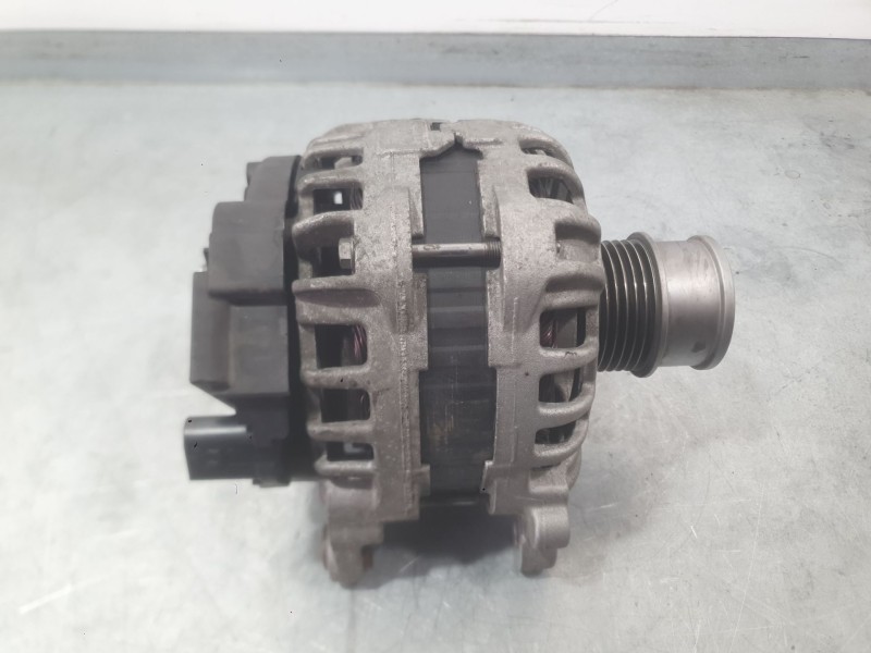 Recambio de alternador para seat ibiza iv (6j5, 6p1) 1.2 tsi referencia OEM IAM 04E903015A  