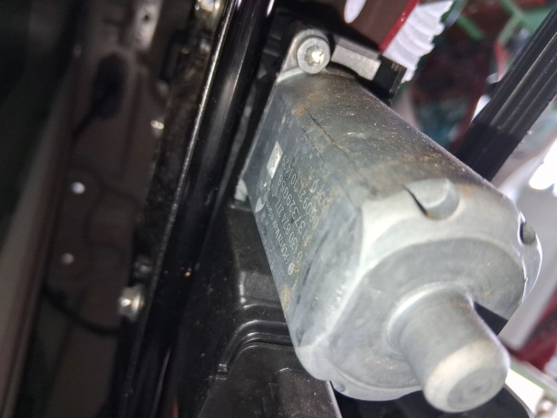 Recambio de elevalunas trasero izquierdo para citroën c3 aircross ii (2r_, 2c_) 1.5 bluehdi 110 referencia OEM IAM YQ00779180  