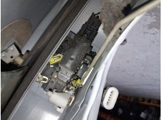 CERRADURA PUERTA DELANTERA IZQUIERDA 805030711R 