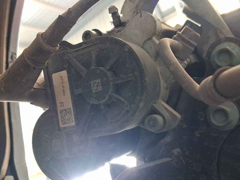 Recambio de pinza freno trasera derecha para mazda cx-30 (dm, dt, ed) skyactiv-g m hybrid referencia OEM IAM BCYA2661X  