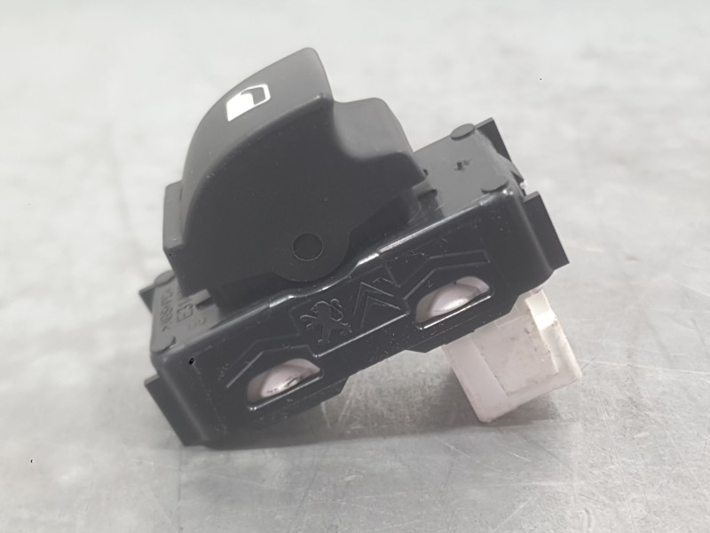 Recambio de mando elevalunas trasero izquierdo para citroën c3 aircross ii (2r_, 2c_) 1.5 bluehdi 110 referencia OEM IAM 9676229